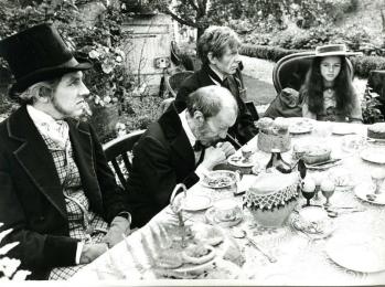 Afbeeldingsresultaat voor alice in wonderland 1966